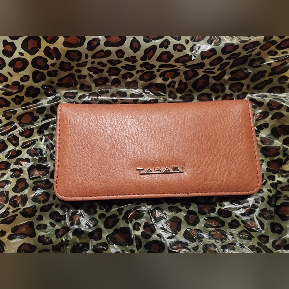 Tahari Wallet great condition